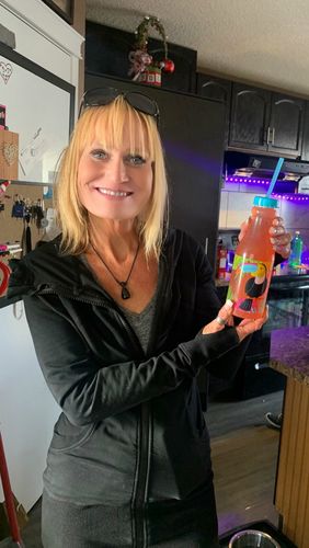 Customer photo review of MT Ultra Dark Mousse & Primer Bundle