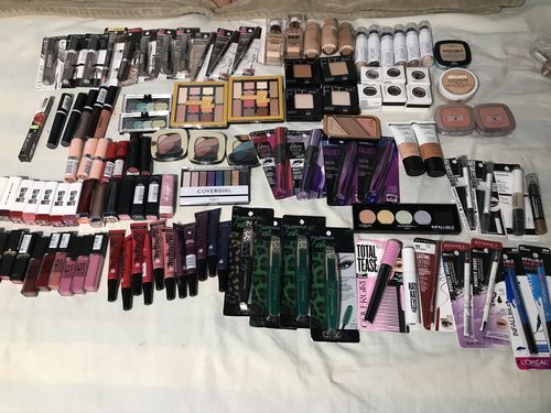 Customer photo review of Liquidacion Caja Variada -Covergirl - Loreal - Maybelline - Rimmel 125PZS (CLMR)
