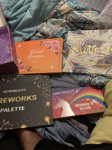 Customer photo review of King-Size Gift Box