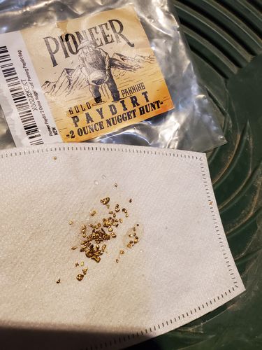 Customer photo review of *Summer 2020* NUGGET RESERVE '3 Ounce Nugget Hunt' - Gold Paydirt Concentrate - Panning Pay Dirt Bag