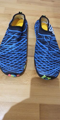 Customer photo review of Best Beach Shoes for Summer