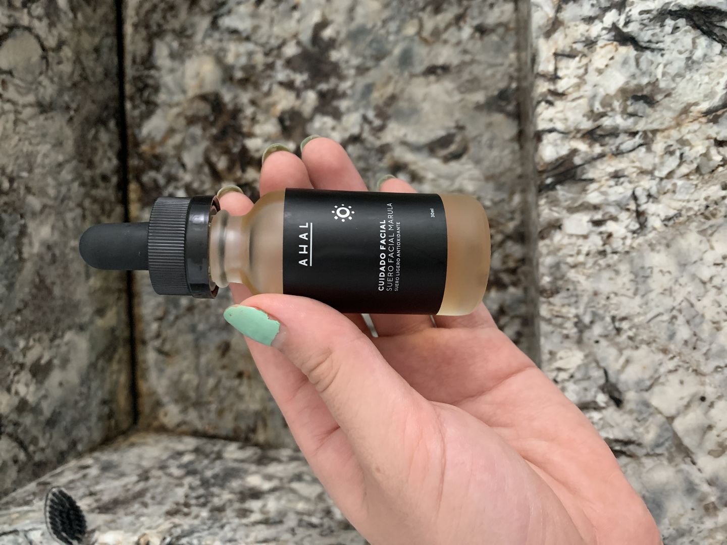 Customer photo review of Suero Humectante Facial con Marula 30ml