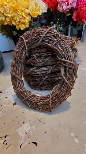 Customer photo review of 14" Round Grapevine Wreath