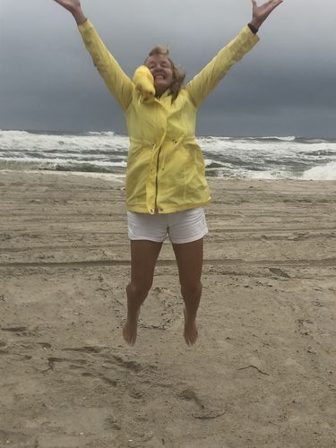 Customer photo review of Desert Bronze Self Tanning Mousse READY TO SHIP!!