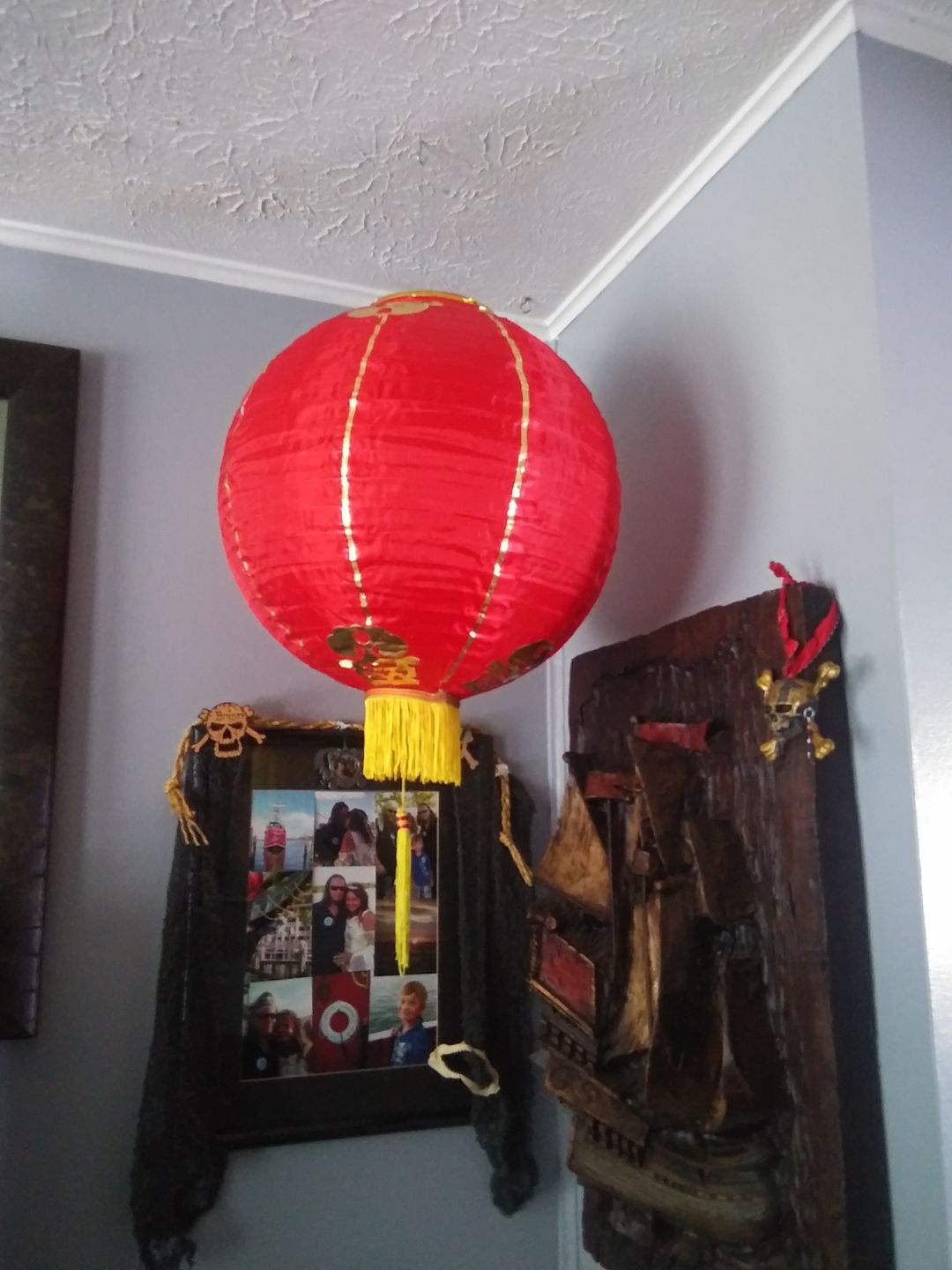 Customer photo review of 18" Red Traditional Nylon Chinese Lantern w/Tassel