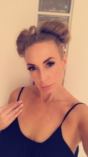 Customer photo review of Ruby Magnetic Eyelashes and Eyeliner Kit