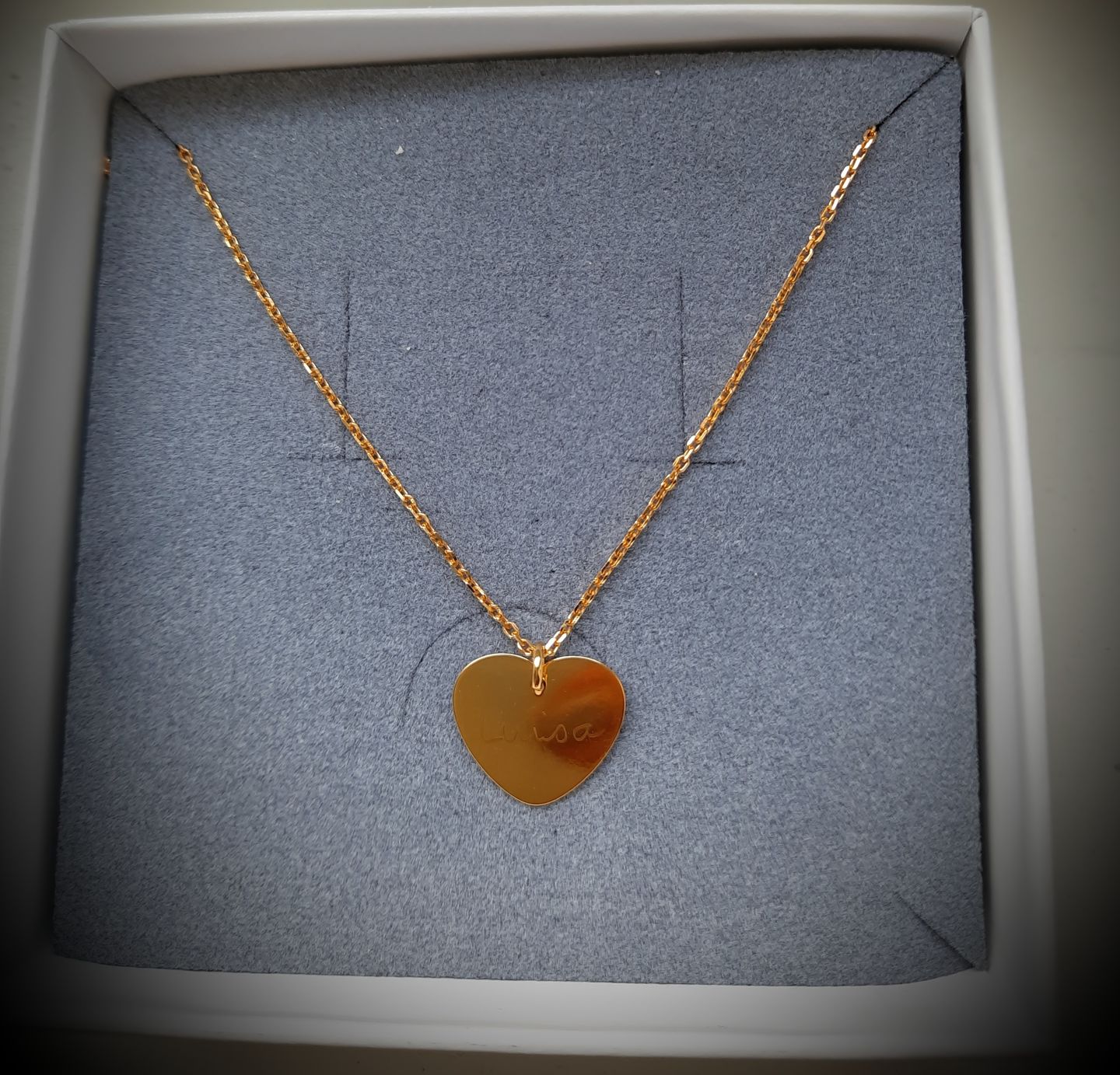 Customer photo review of Personalisierte Herzkette mit Gravur aus 925 Sterling Silber