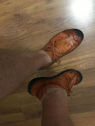 Customer photo review of Dacomfy Men Casual Lace-up Leather Shoes