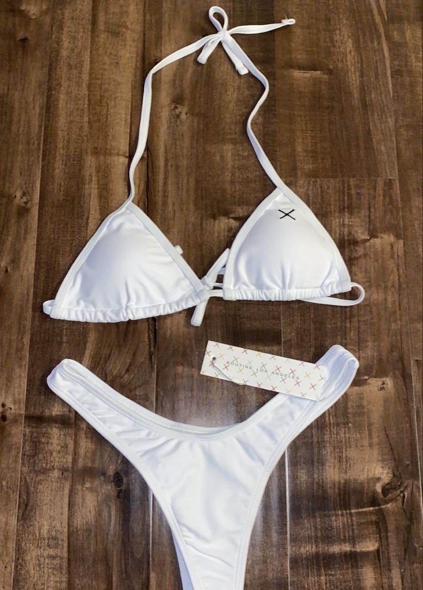 Customer photo review of Venice White Bikini Top II
