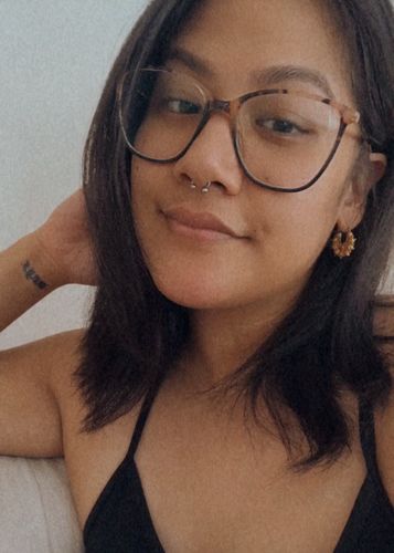 Customer photo review of Fatima Creolla Earrings