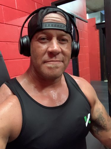 Customer photo review of The Kewlioo Sauna Vest