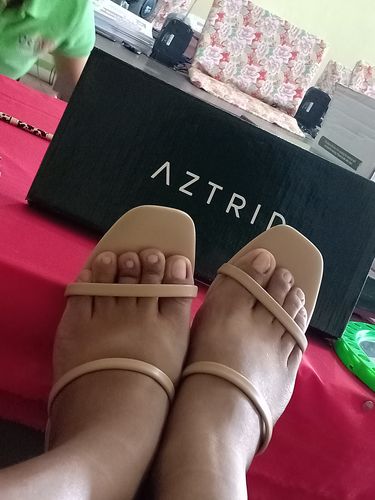Customer photo review of Kylie  Beige