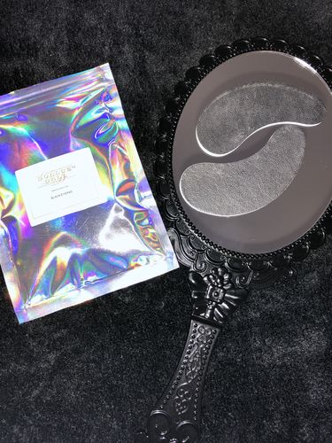 Customer photo review of Black Under Eye Gel Pads