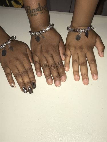 Customer photo review of Mother Daughter Eternal Love Bracelets