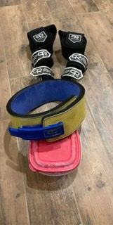 Customer photo review of Personal Record Heavy Duty Premium Knee Wraps PR906 - Black