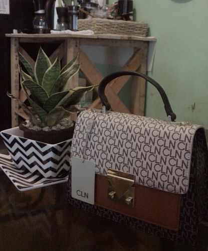 Customer photo review of Toughness Handbag