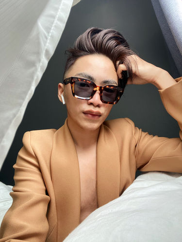 Customer photo review of Blanco - Brown