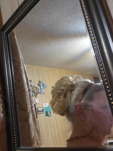 Customer photo review of JuvaBun Messy Bun