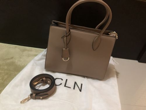 Customer photo review of Eager Handbag