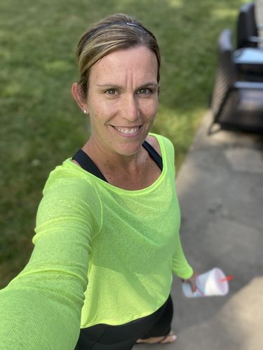 Customer photo review of Long-Sleeve Top - Neon Yellow