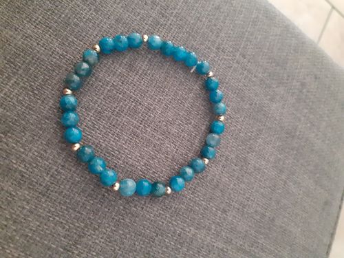 Customer photo review of BRACELET APATITE BLEU 6 mm
