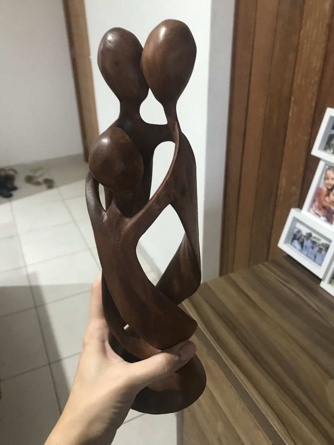 Customer photo review of Escultura Abstrata Família 30cm | Bali