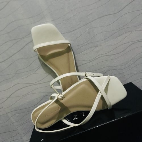 Customer photo review of Charie White