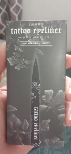 Customer photo review of Delineador Impermable Tattoo Makeup Depot - Venta al por mayor Display 12PZS (EL001)