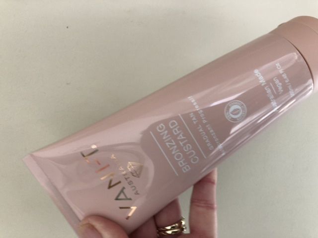 Customer photo review of Bronzing Custard Gradual Tan