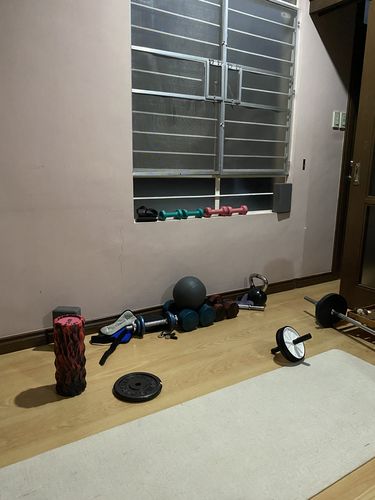 Customer photo review of UFC Tire Mark Foam Massage Roller 14 X 33 CM.
