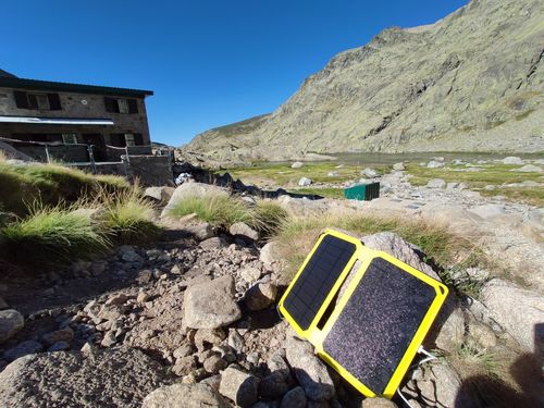 Customer photo review of SOLAR FOLDER. Panel solar para carga USB
