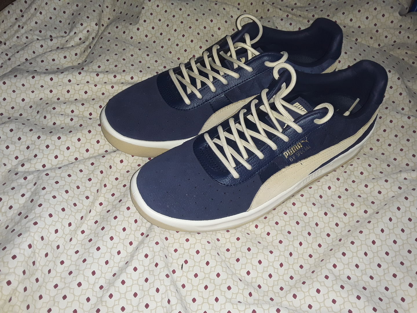 Customer photo review of Round Standard Shoe Laces - Solids