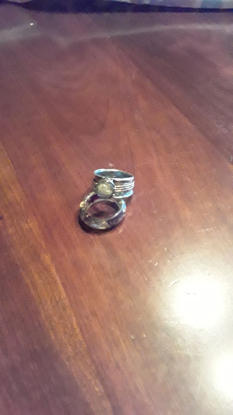 Customer photo review of Red Rose Moss Ring with Cremation Ash and Gold Flakes