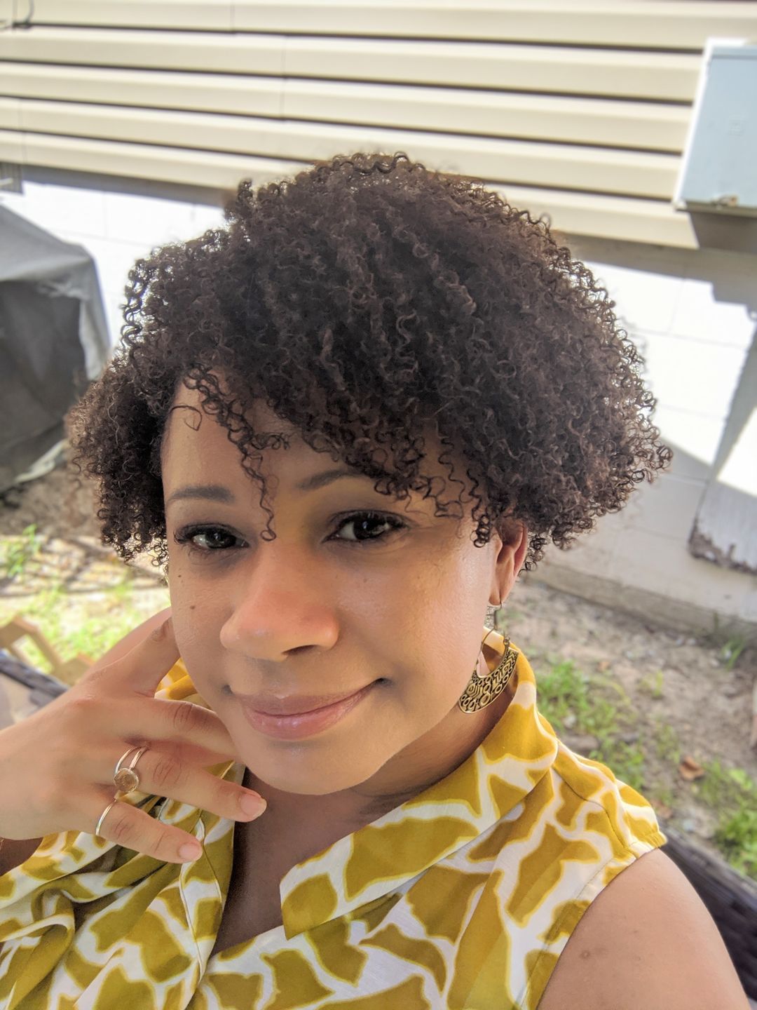 Customer photo review of Hair Growth Serum for Curly Hair with Organic Jojoba Oil for Moisturizing and Lavender Fragrance