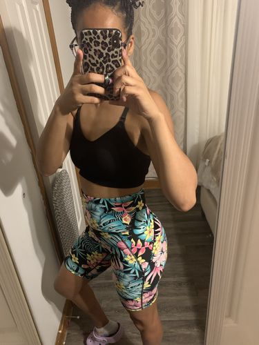 Customer photo review of Pocket Biker Shorts - Black Floral