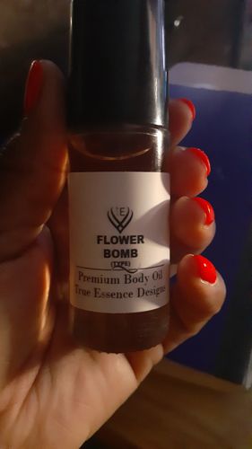Customer photo review of Flower Bomb Type Body Oil - Women