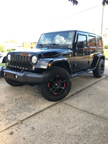 Customer photo review of Clip-in Mesh Grill Inserts for 07-15 Jeep Wrangler JK/ JKU (Glossy Black)