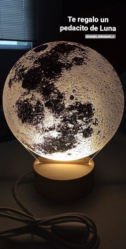 Customer photo review of Moon