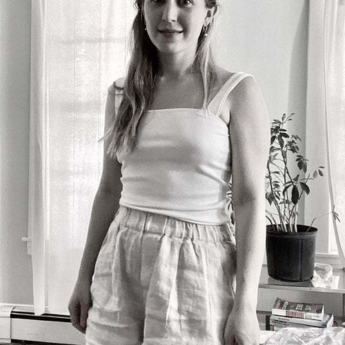 Emily G. review of Women's Elastic wasit linen short C1393# image 1 out of 1