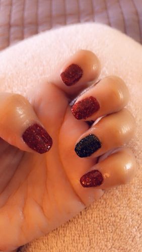Customer photo review of GHDip Dip Powder Nail Kit G6407(Glitter Red Color)
