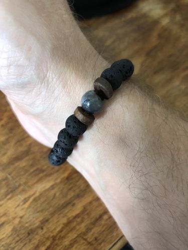 Customer photo review of Vulkanstein Armband