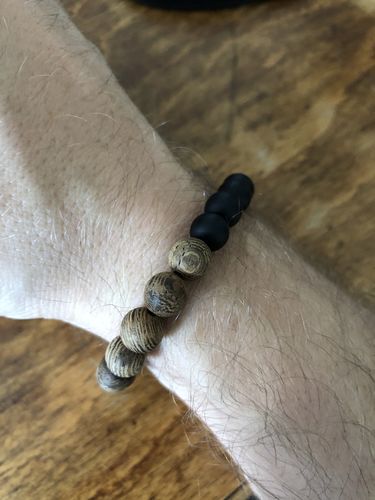 Customer photo review of Zedernholz Armband