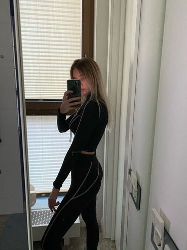 Customer photo review of KL ALIEN Ensemble noir longue manche