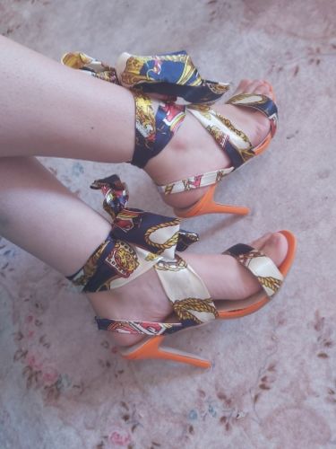 Customer photo review of Satin Print Knotted Detail Thin Heeled Sandals