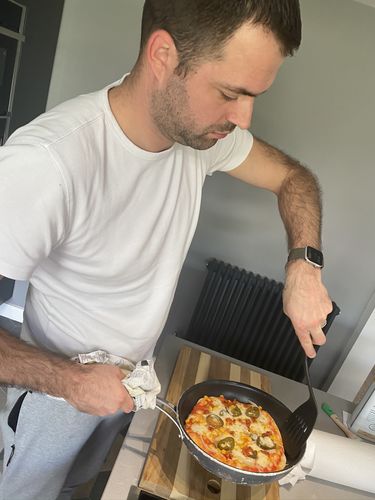 Customer photo review of Pizza Box Kit (2 Pizzas)