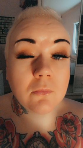 Customer photo review of Rose Gold Precision Eyelash Applicator