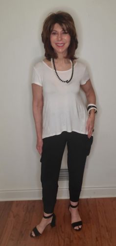 Customer photo review of Joseph Ribkoff Slip-On Cropped Cargo Pants 201065 NEW