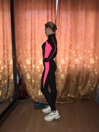 Customer photo review of Combinaison noir moulante avec bande fluo sur le côté