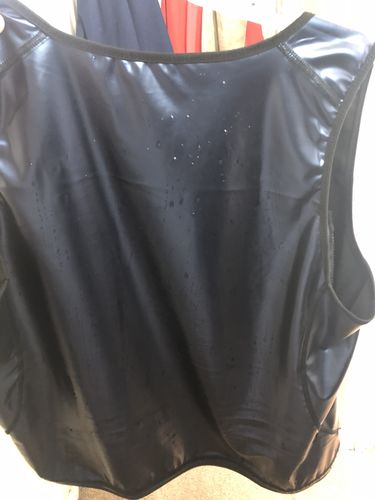 Customer photo review of Men's Zipper Heat Trapping Sweat Vest