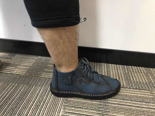 Customer photo review of Dacomfy Men's Comfortable Velcro Fashion Middle Boots